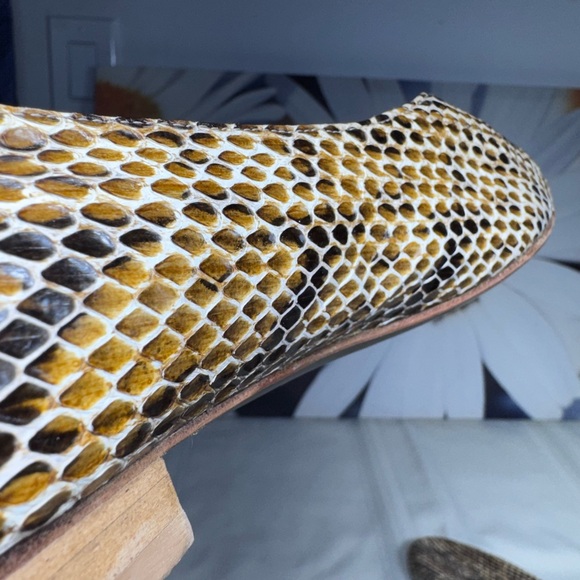 Lafayette 148 New York Snakeskin Ballet Flats | Handmade In Italy Size 38 1/2 - Picture 10 of 10